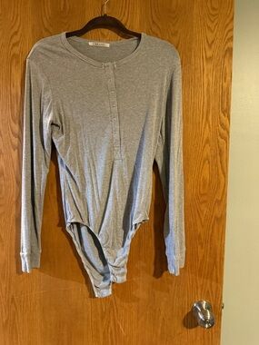 CBrand Ribbed Long Sleeve Gray Bodysuit